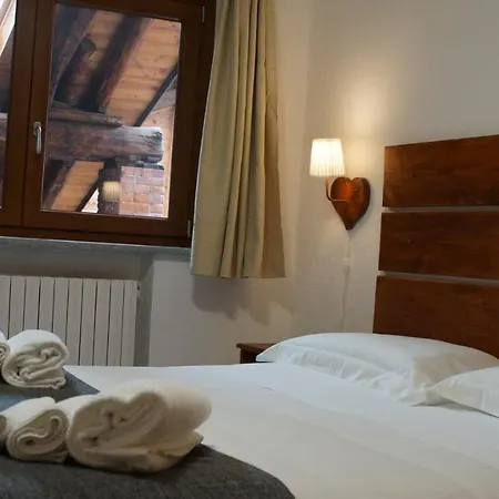 Appartamenti La Ginestra Cesana Torinese Exterior foto