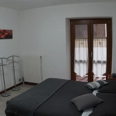 Appartamenti La Ginestra Cesana Torinese Exterior foto